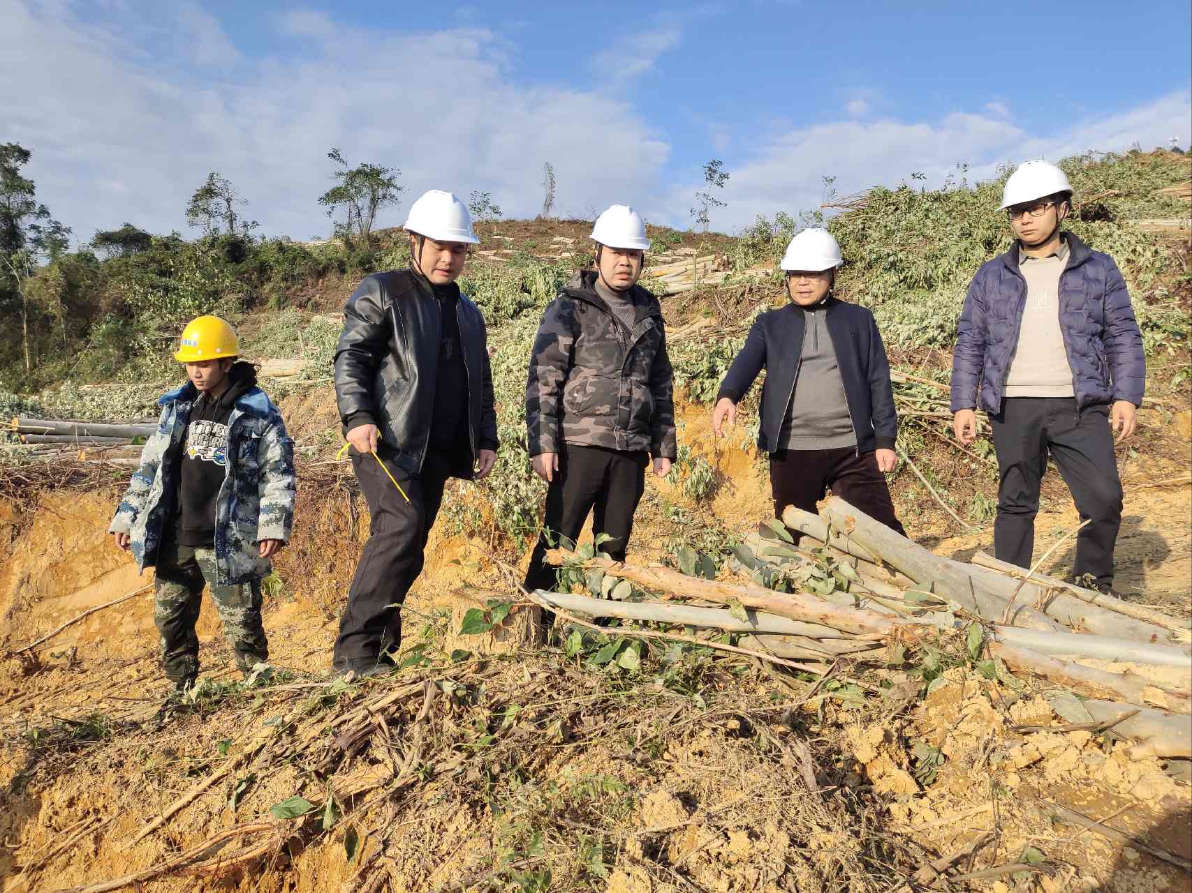 副总经理唐治良到伐区检查指导工作