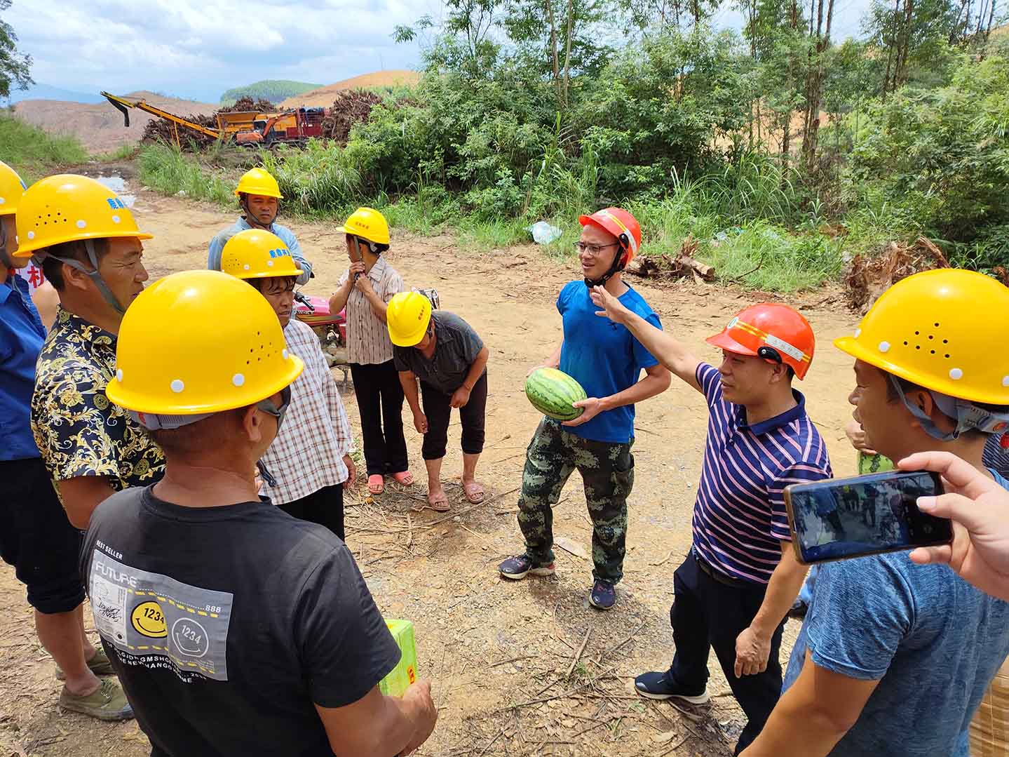 赵文东到鹿晟公司指导工作