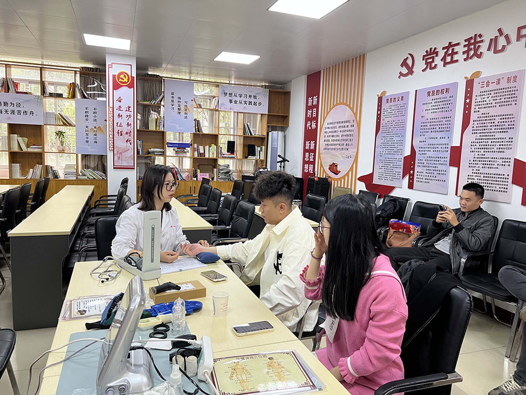 健康义诊 科学养生 —参与“慢性病课题调研”健康咨询理疗义诊活动